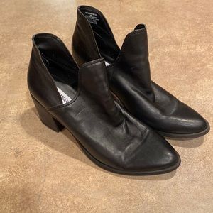Womens Steve Madden boots size 9